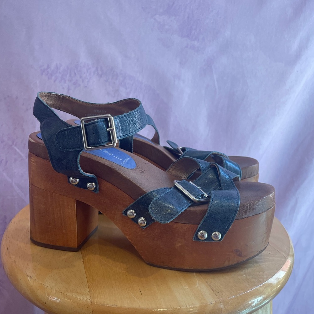 JEFFREY CAMPBELL: wooden platforms SIZE 8